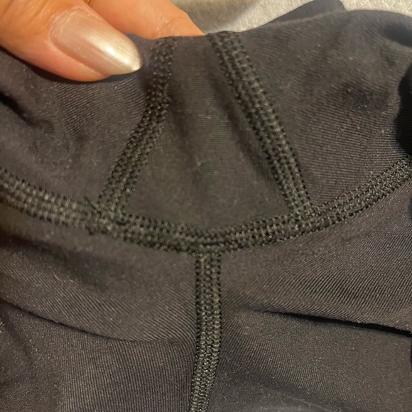 Lululemon Tech Mesh *high rise* - Picture 4 of 5